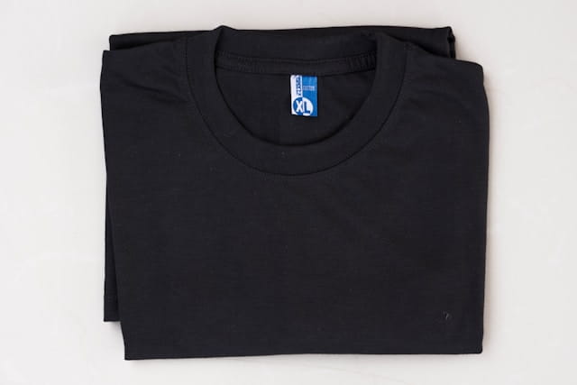Gildan Ultra Cotton vs Heavy Cotton: Which T-Shirt Is Better?